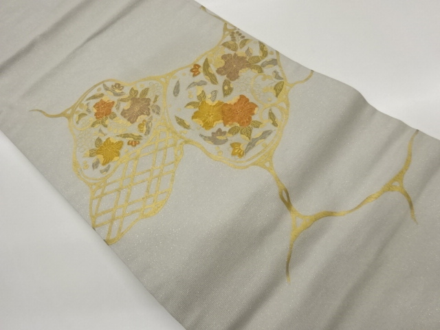 JAPANESE KIMONO / HAND-PAINTED GOLD LEAF / FLOWER PATTERN / GOLD THREA